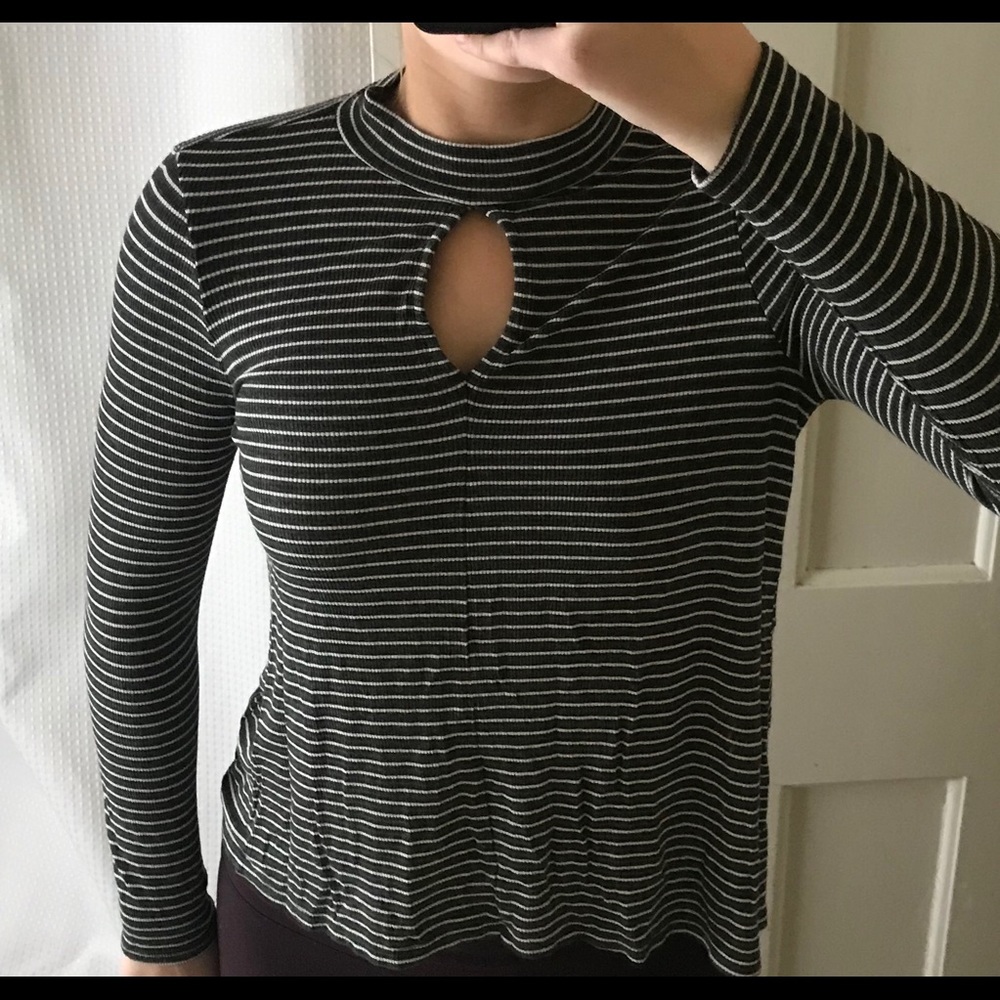 American Eagle Long Sleeve Stripe shirt